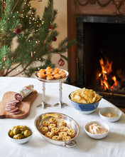 Load image into Gallery viewer, Christmas Canapé Box